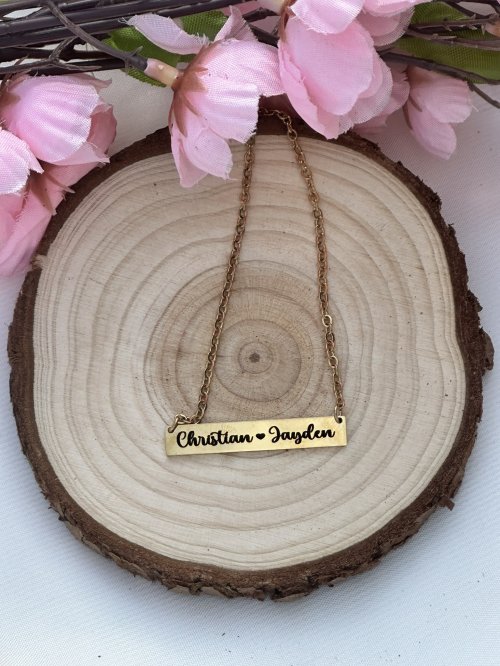 Bar Necklace with names 